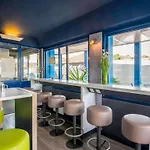 ホテル Ibis Budget Antibes Sophia Antipolis ヴァロリス