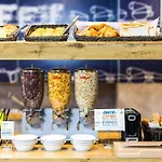 Ibis Budget Antibes Sophia Antipolis ואלאוריס