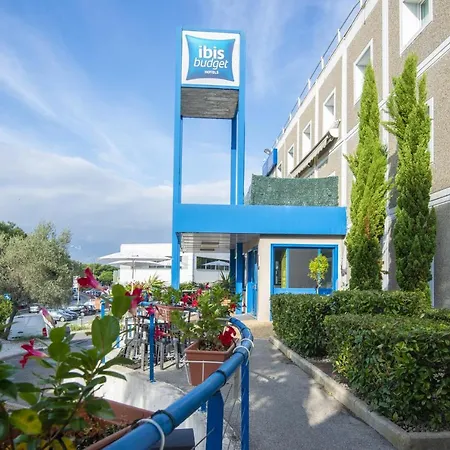 Hotel Ibis Budget Antibes Sophia Antipolis 2*