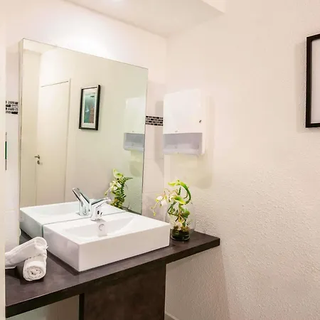 Ibis Budget Antibes Sophia Antipolis 2*