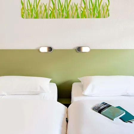 酒店 Ibis Budget Antibes Sophia Antipolis 瓦洛里